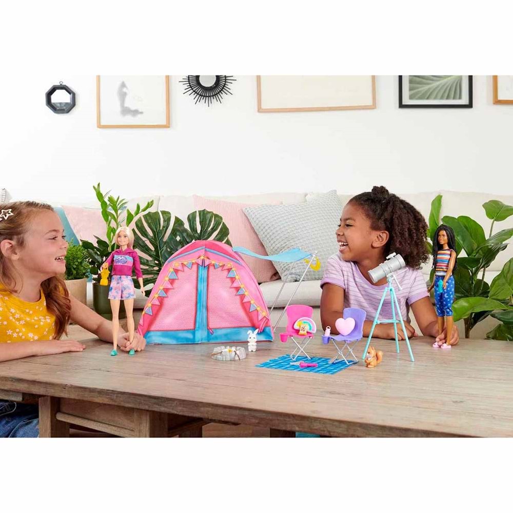 Barbie® Malibu ve Brooklyn Kampta™ Oyun Seti HGC18