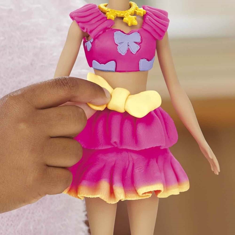 Play-Doh Barbie Ruffles And Bows G1361