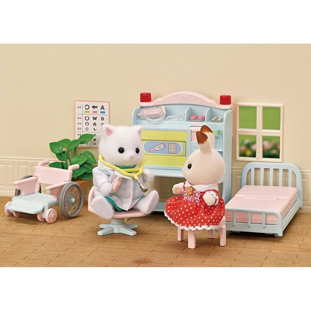 Sylvanian Families Köy Doktoru Başlangıç Seti ESF5705