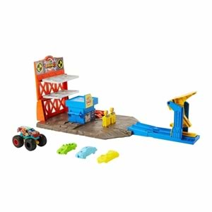 Hot Wheels Monster Trucks Patlama İstasyonu Oyun Seti HFB12