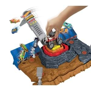 Hot Wheels Monster Trucks Muhteşem Çarpışma Arenası™ HNB96