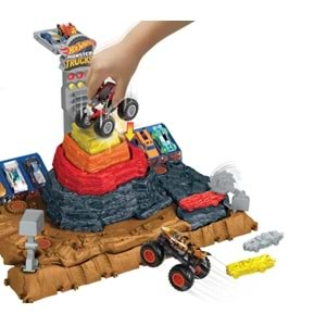 Hot Wheels Monster Trucks Muhteşem Çarpışma Arenası™ HNB96