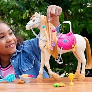 Barbie Great Horse Chase Barbie ve Dansçı Atı HXJ42