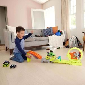 Hot Wheels® Monster Trucks Power Smashers Oyun Seti HXT05