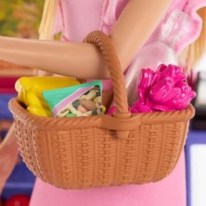 Barbie® and Teresa Recipe for Friendship™ Malibu Markette™ Bebek ve Oyun Seti JCT05