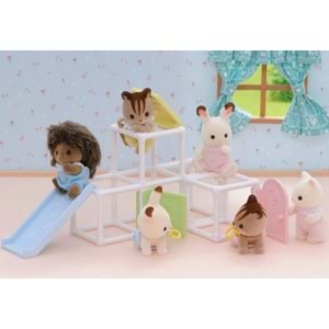 Sylvanian Families Bebek Jimnastik Alanı Esf5025