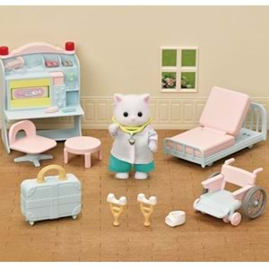 Sylvanian Families Köy Doktoru Başlangıç Seti ESF5705