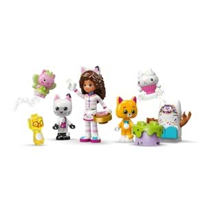 LEGO-11205 Gabby's Dollhouse Tatlı Şekerleme Dağı ve Kedi Bahçesi
