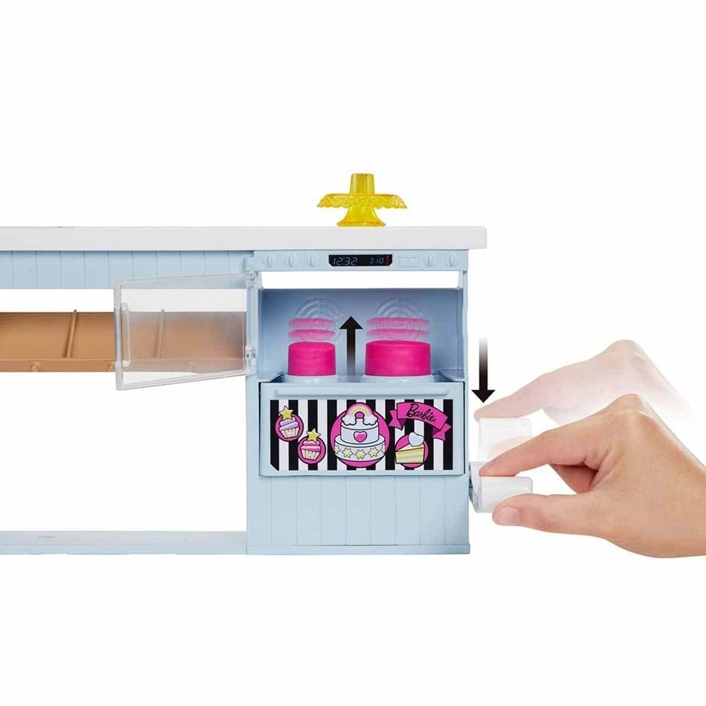 Barbie®'nin Pasta Dükkanı Oyun Seti HGB73