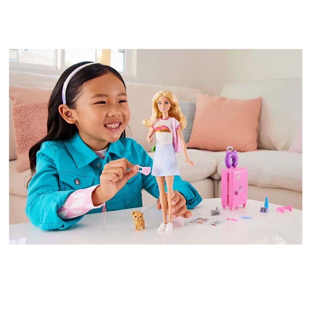 Barbie® Seyahatte Bebeği ve Aksesuarları HJY18