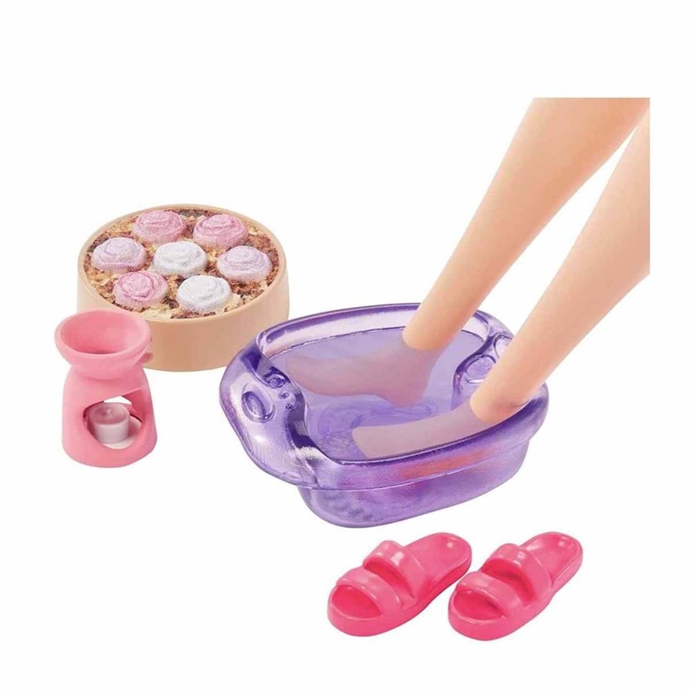 Barbie®'nin Spa Günü Bebekleri - Sarışın HKT90