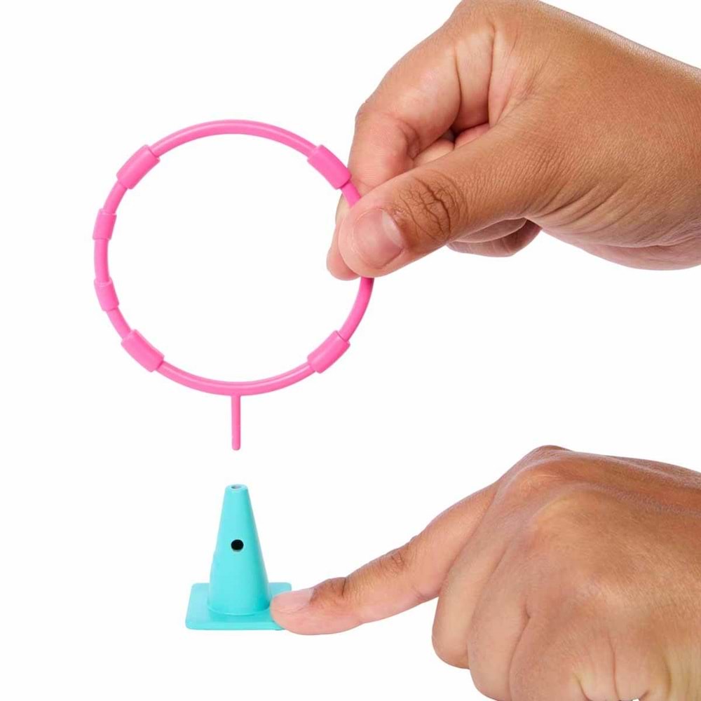 Barbie & Stacie To The Rescue Barbie Stacie'nin Köpekçik Oyun Parkı HRM10