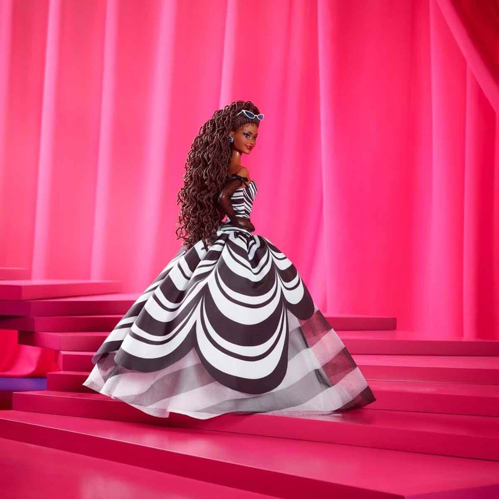 Barbie 65. Yıl Mavi Safir Yıldönümü Bebeği HRM59