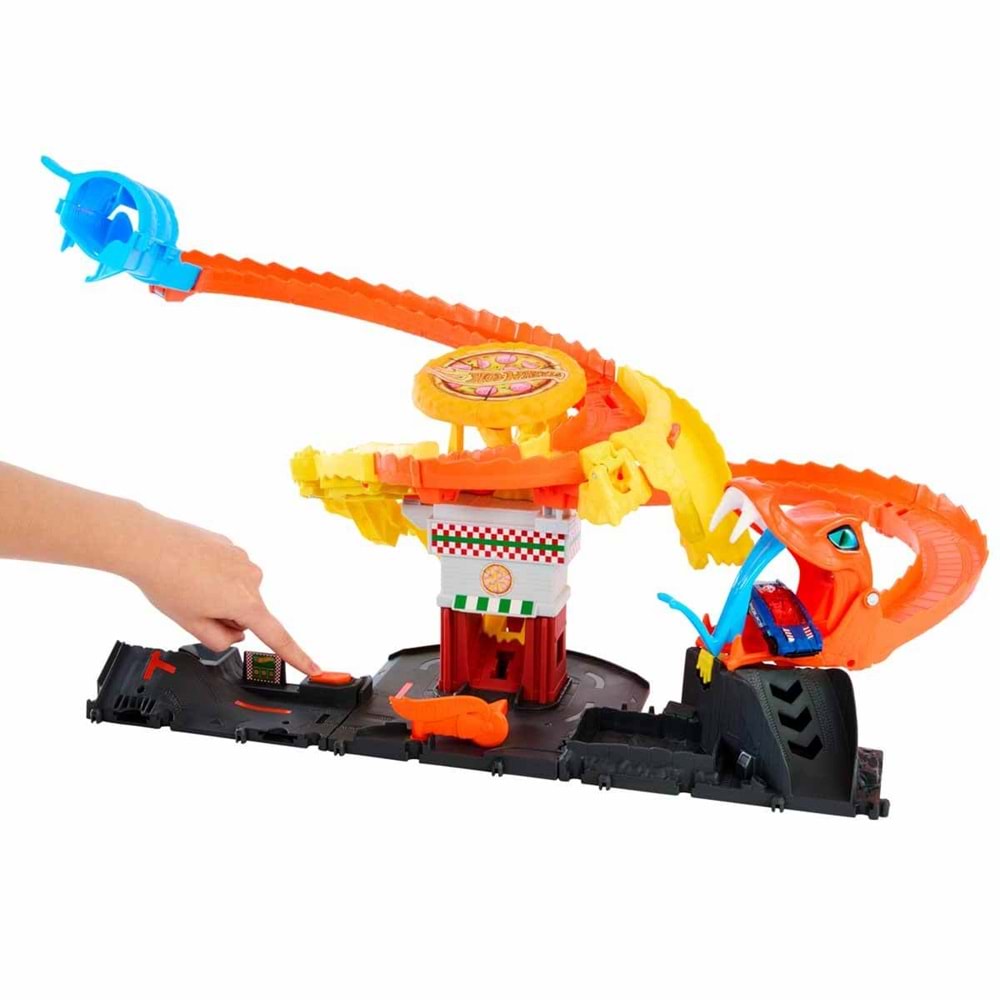 Hot Wheels® Pizza Dükkanında Kobra Macerası Oyun Seti HTN81